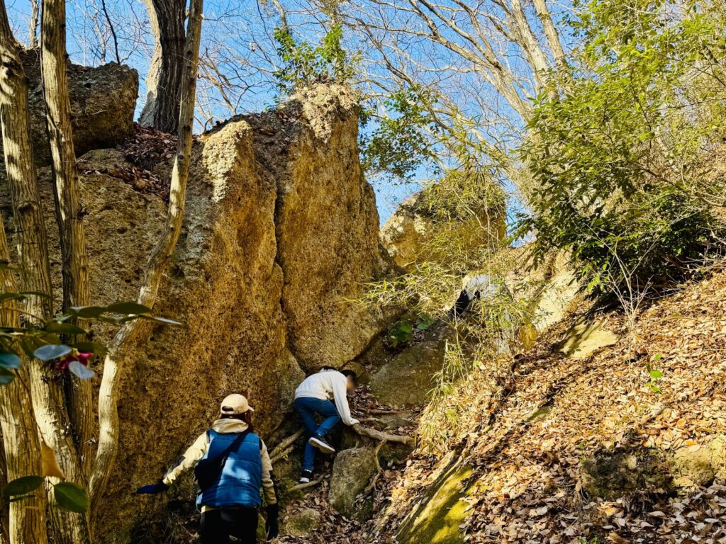 鹿沼の岩山の登山コース