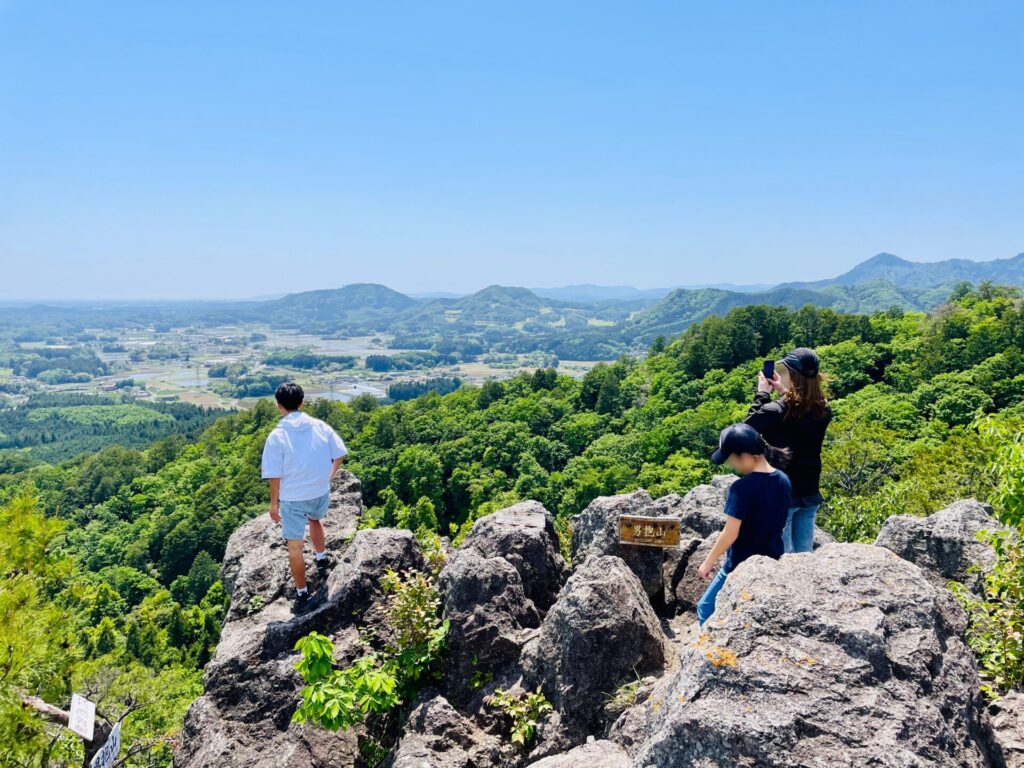 男抱山の山頂