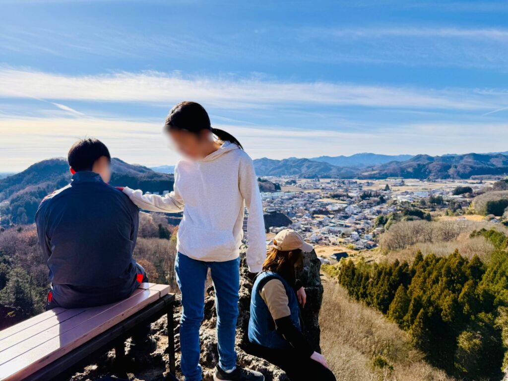 鹿沼の岩山の登山コース