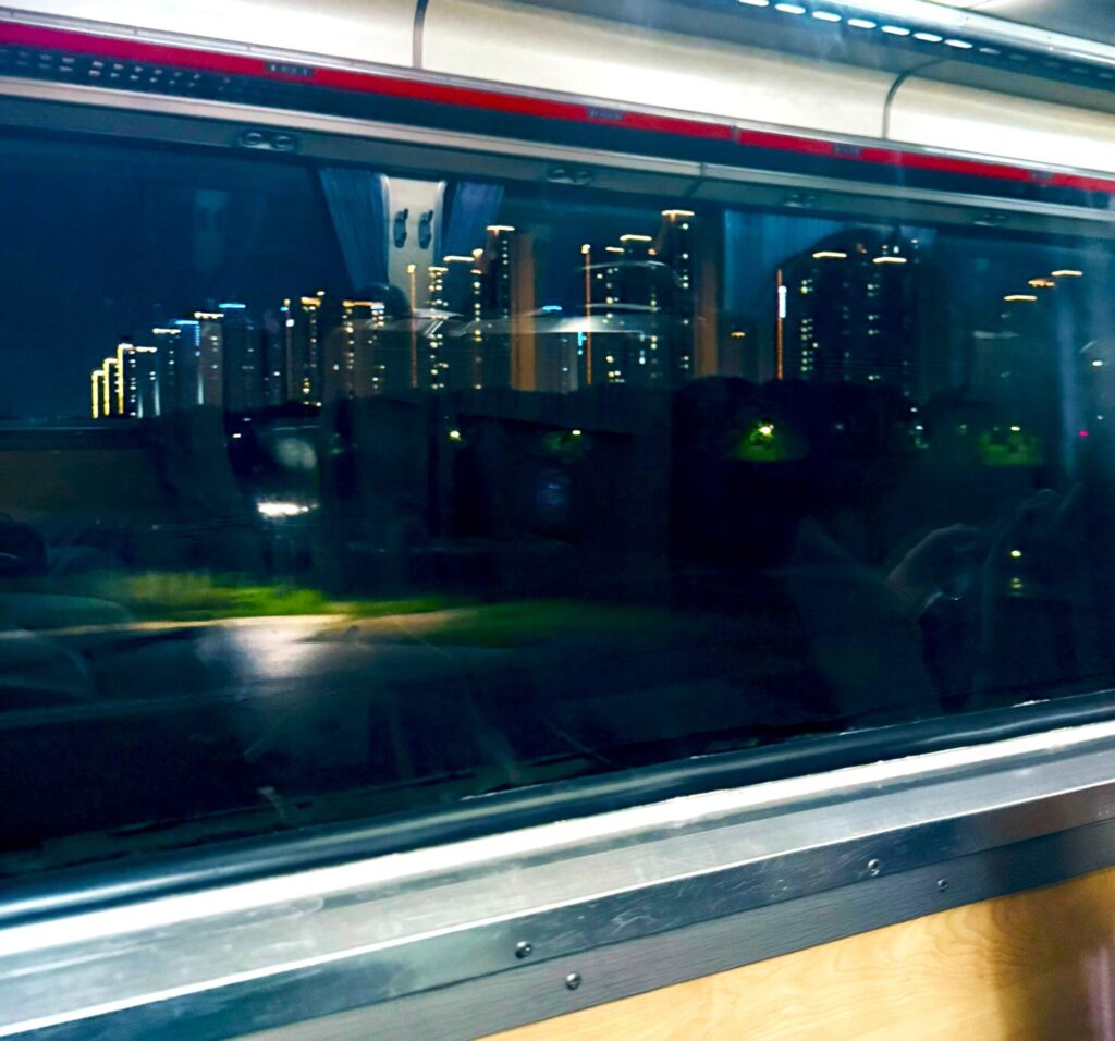 ムグンファ号の車内の様子