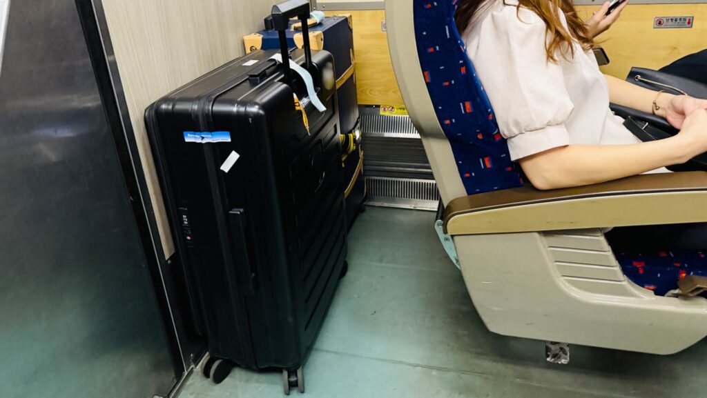 ムグンファ号の車内の様子 荷物置き場