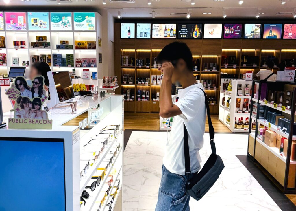 清州国際空港の搭乗待合室にある免税店