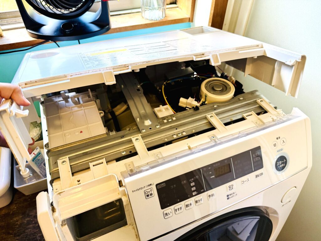 シャープドラム式洗濯機U04エラーが消えない時の自力修理法　パネルの外し方