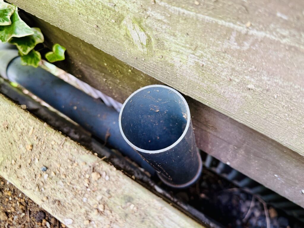雨どい 修理 自分で