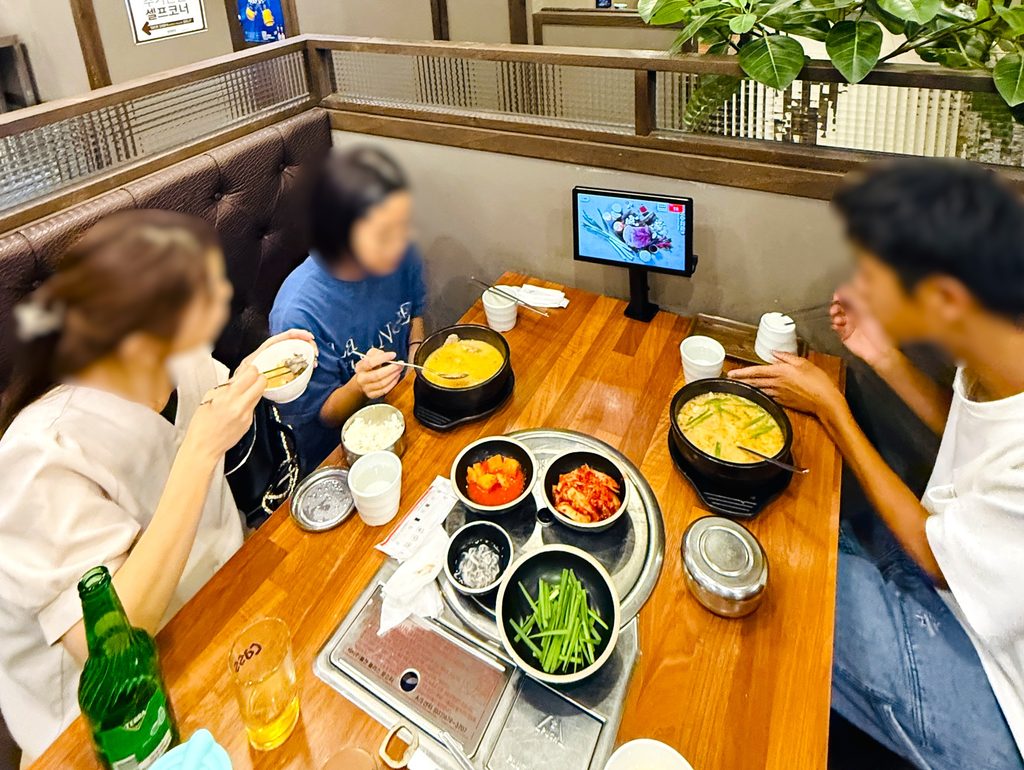 ポスン会館 明洞店の店内