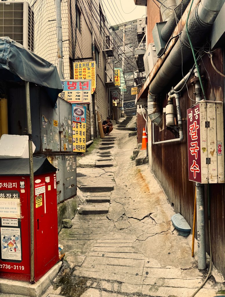 タッカンマリ横丁の路地裏